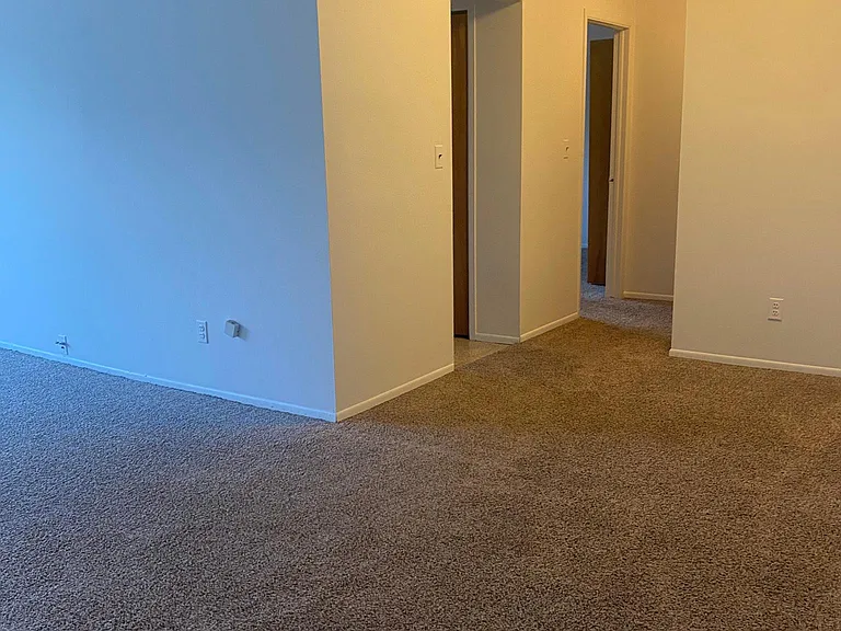 Photo of adjacent apartment, same layout