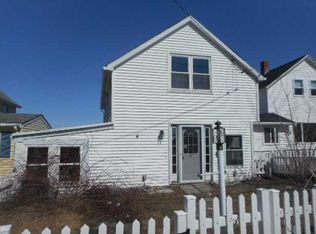 315 Riverside St, Portsmouth, RI 02871