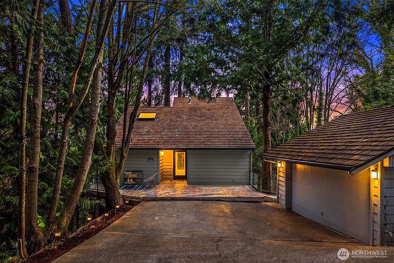 2nd image of 4429 E Mercer Way