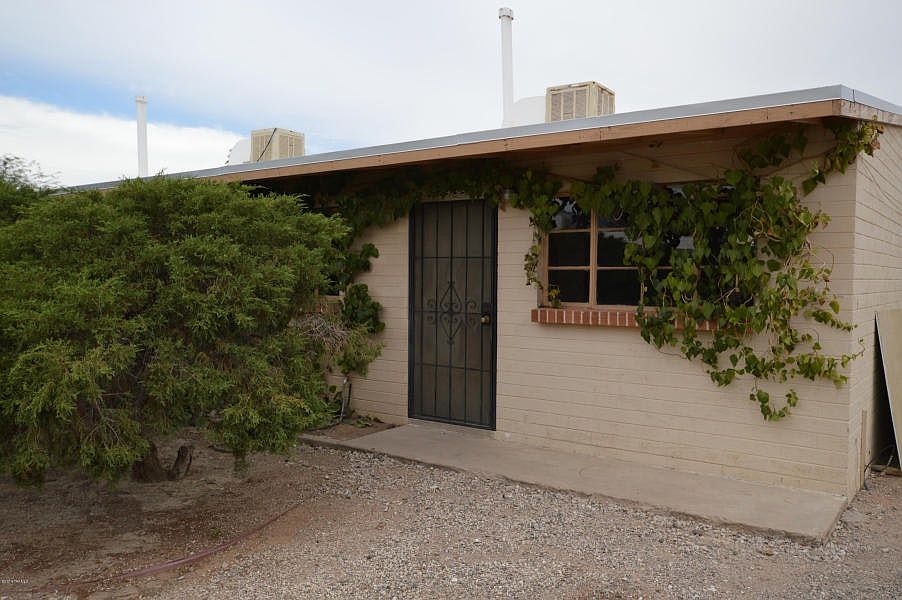 1st image of 2939 N Flanwill Blvd