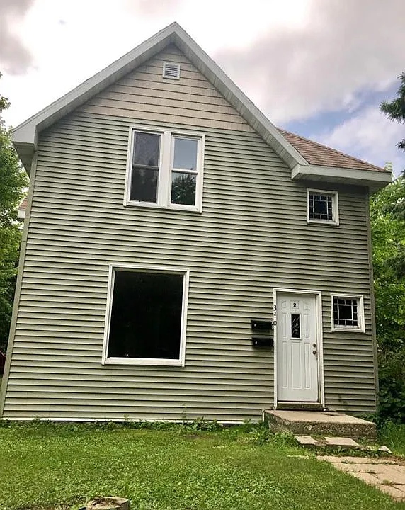 320 Augusta Ave SE #1