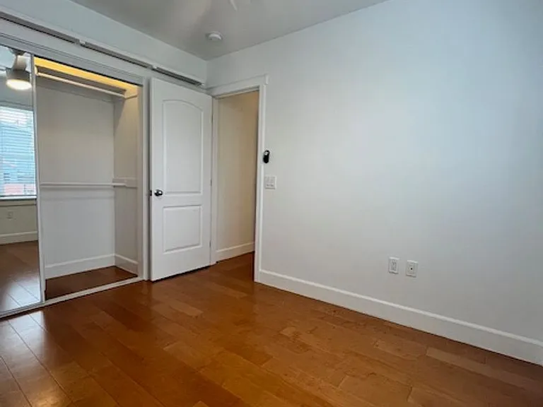 245-249 4th Ave — Photo 14