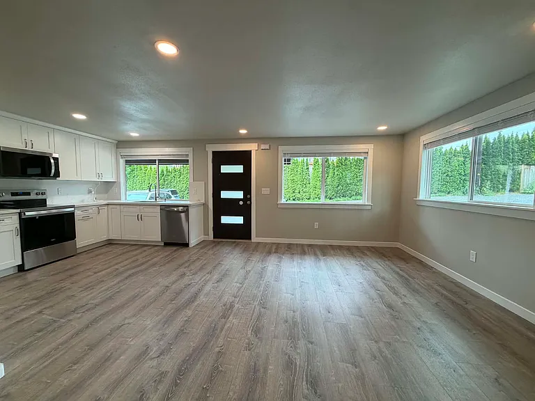 16529 Alderwood Mall Pkwy #B — Photo 1