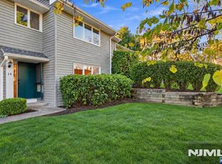 14 Parsons Court, Mahwah, NJ 07430