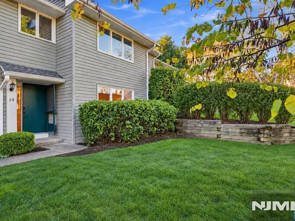 14 Parsons Court, Mahwah, NJ 07430