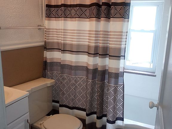 1226 Album Bathroom 3