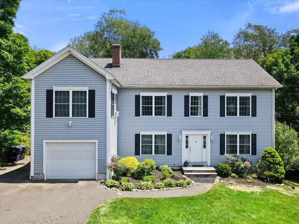 5 Main Dr, Brookfield, CT 06804