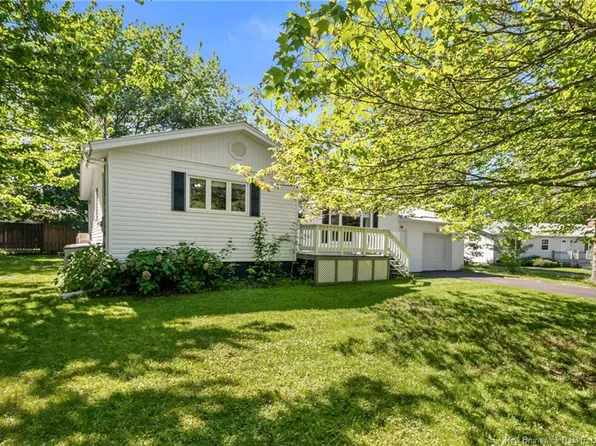 85 Saint Pierre, Shediac, NB E4P 2R8