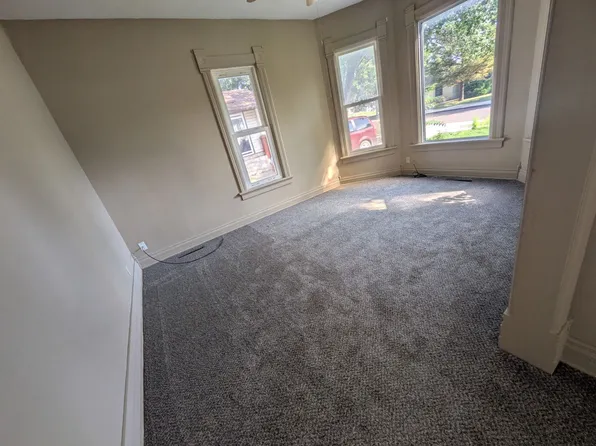 (undisclosed Address), Iola, KS 66749