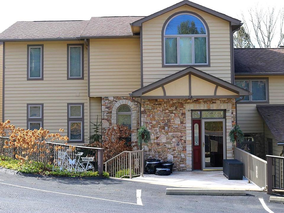 1st image of 1601 Deep Creek Dr #14-A