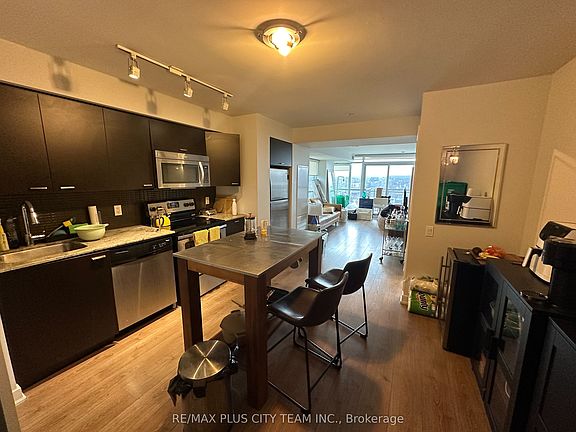 4th image of 78 Tecumseth St #1502