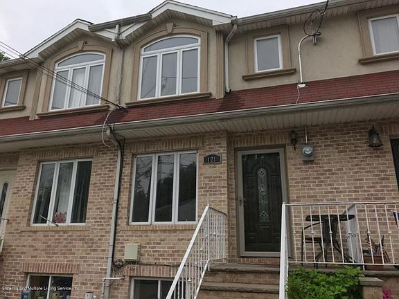 3rd image of 121 Melvin Ave
