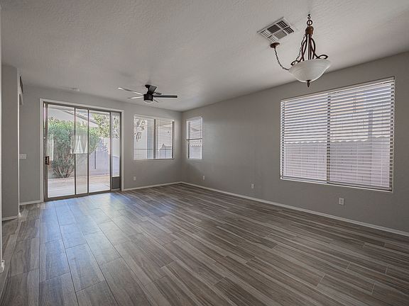 4th image of 7312 E Mills St
