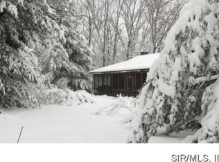 400 Bowers Rd, Troy, IL 62294