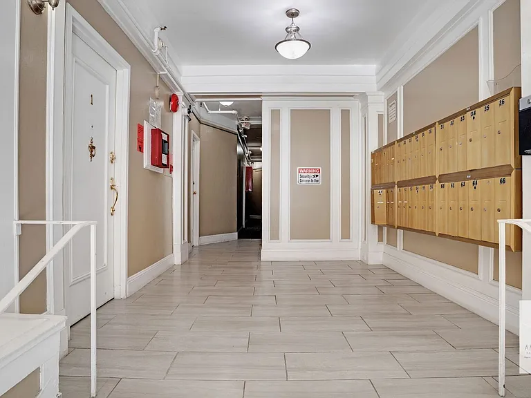 621 Taylor St — Photo 24