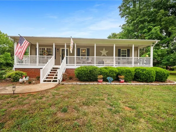 206 Old Camp Rd, Denton, NC 27239