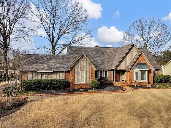 2nd image of 7256 Egerton Ln