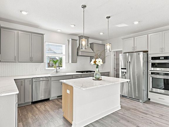 5th image of 16197 Europa Ave N