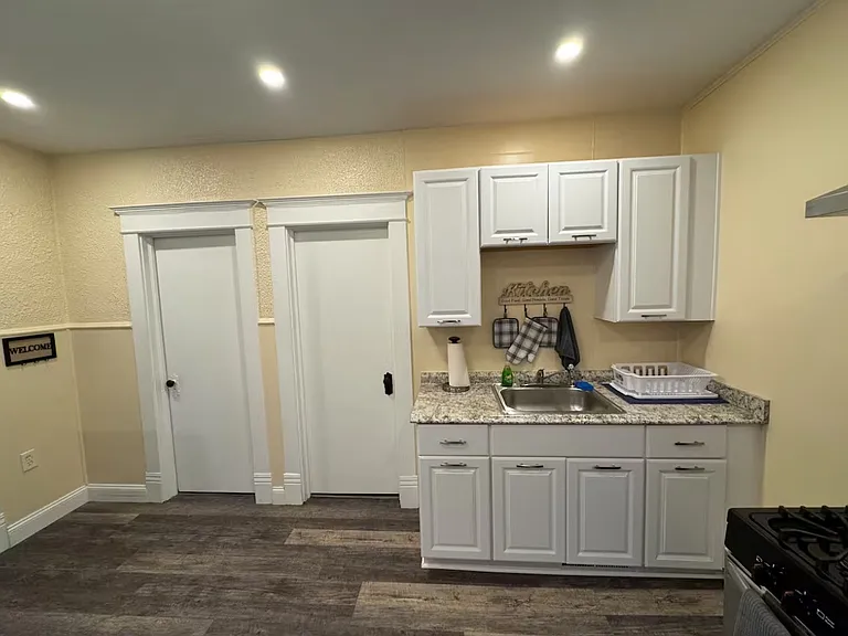 19 Dismonda St #2 — Photo 2