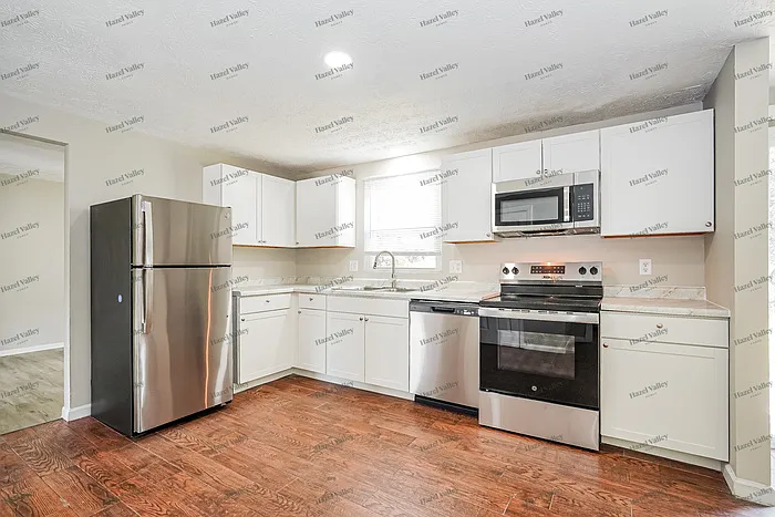 3519 Walnut Creek Dr — Photo 7