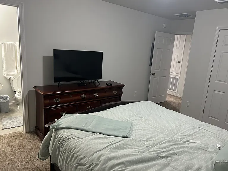 5141 Lake Dr S — Photo 16