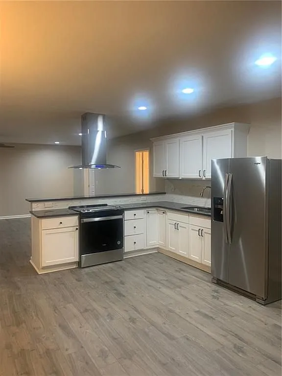 327 Ryan Dr photo 1