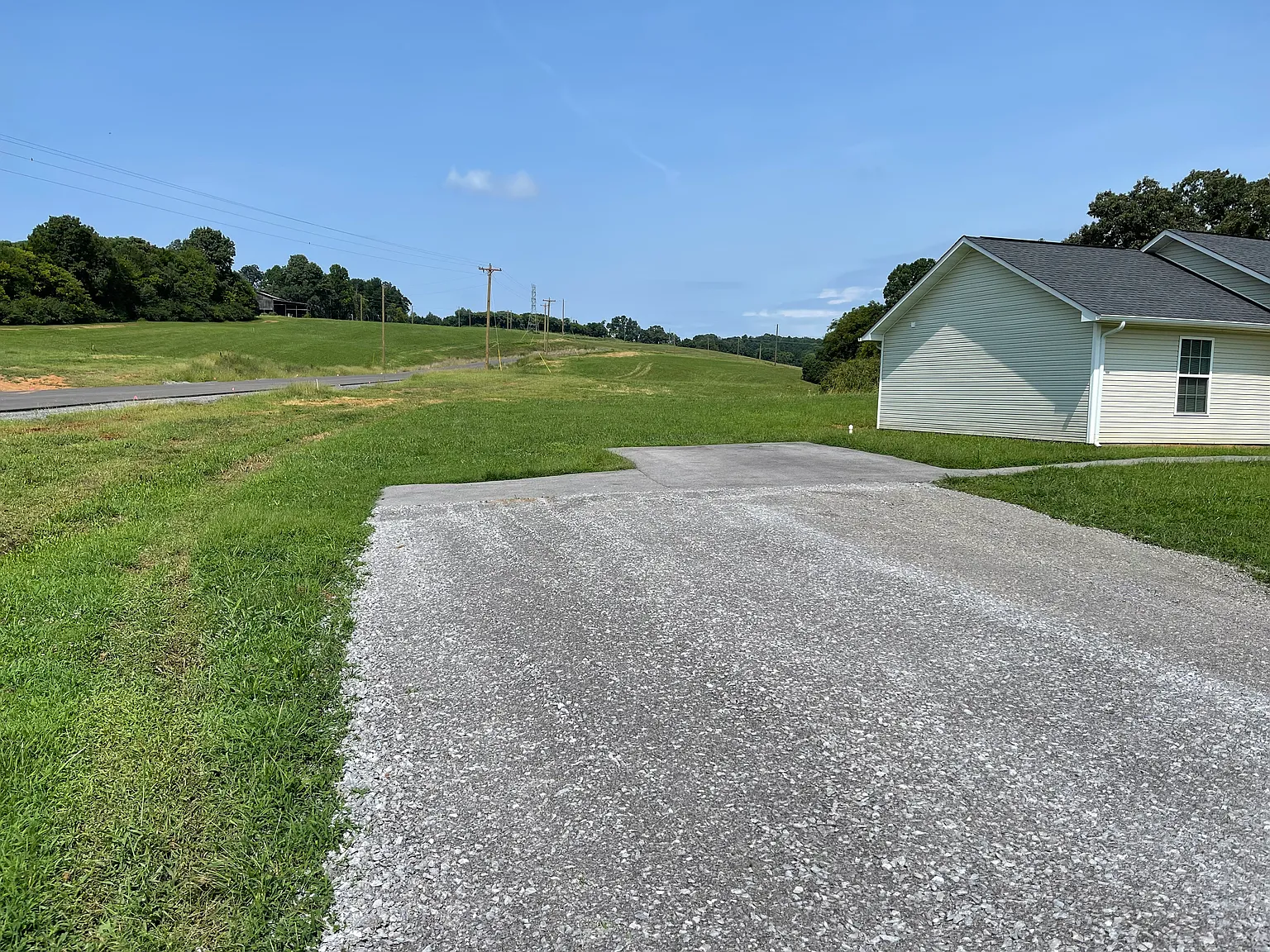 3 bed, 1200 sqft, $1,750 — Photo 3