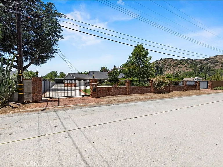 9141 Wheatland Ave — Photo 66