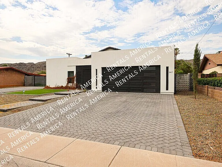 347 E La Mirada Dr — Photo 2
