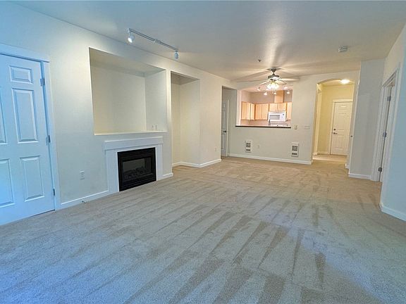 4th image of 13301 SE 79th Pl Unit C210