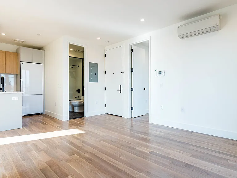 182 Malcolm X Blvd #4B — Photo 15