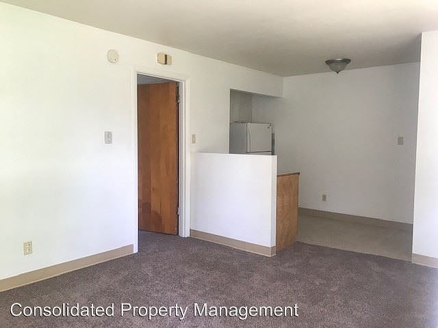 1st image of 200 N McKenzie St APT 5