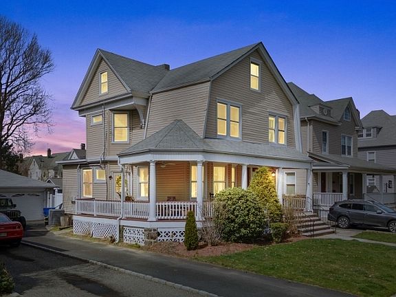 4th image of 206 Mortimer Ave