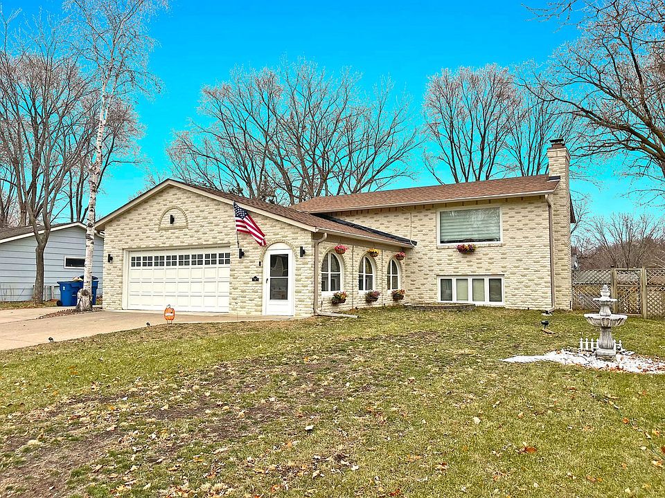 1st image of 333 Belle Aire Dr