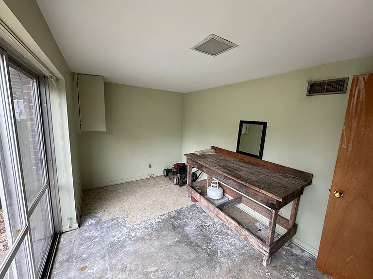 5960 Crestwood Cir — Photo 10