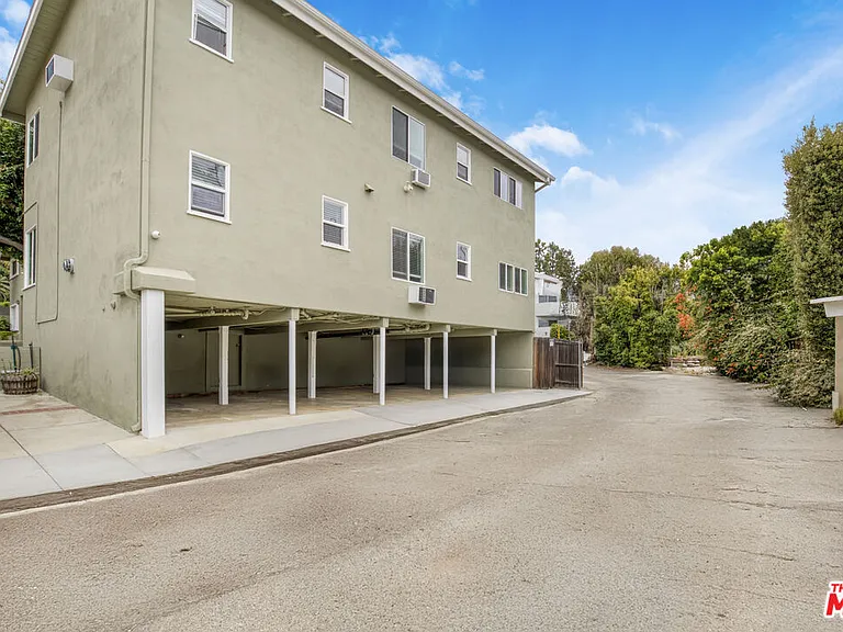16144 W Sunset Blvd #3 — Photo 9