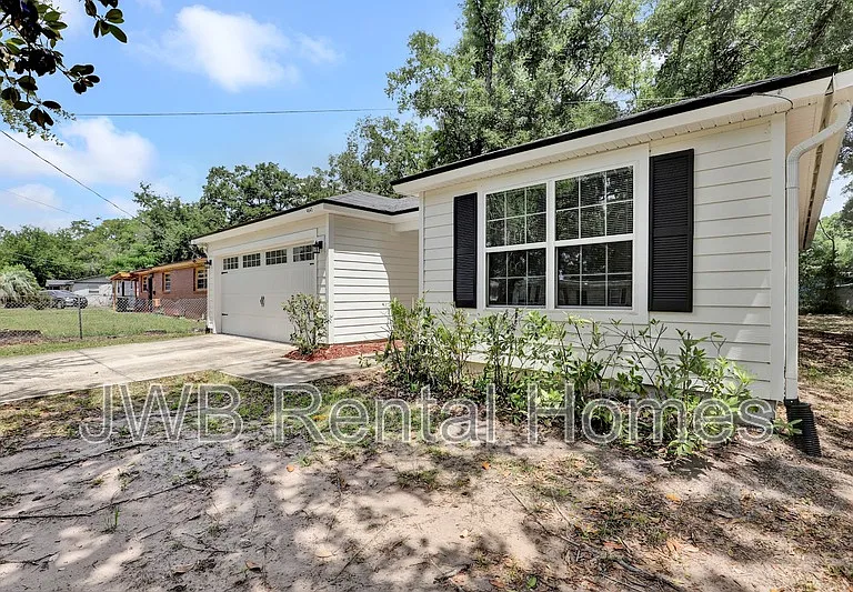 4643 Williamsburg Ave — Photo 19