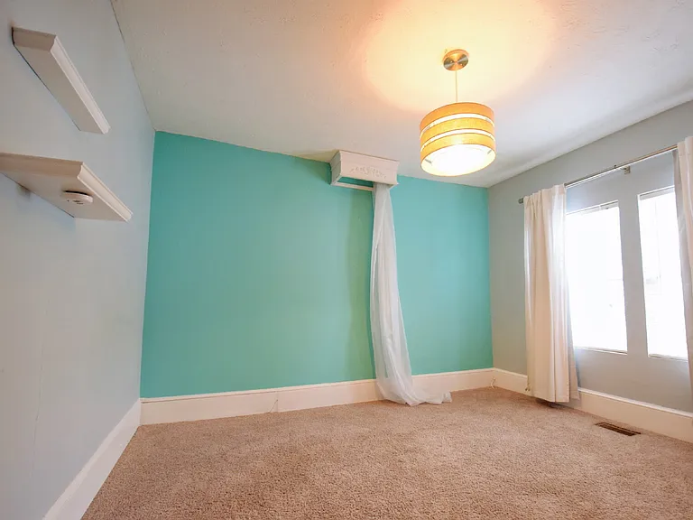524 Pearl St — Photo 17