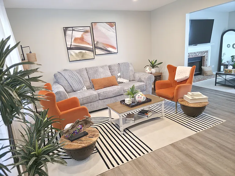 Bentley Dr — Photo 12