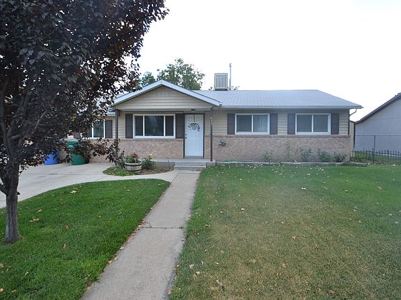 2nd image of 633 N Orchard Dr