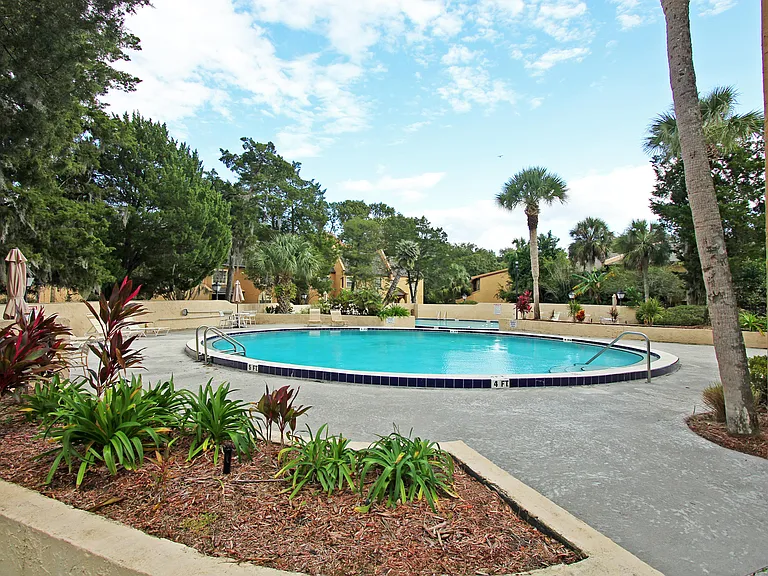 331 Greencastle Dr — Photo 30