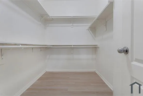 933 Bens Dr — Photo 14