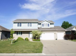 2305 Rodlyn Rd, Webster City, IA 50595