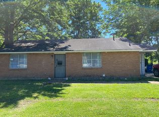 2401 Gathings Dr, West Memphis, AR 72301