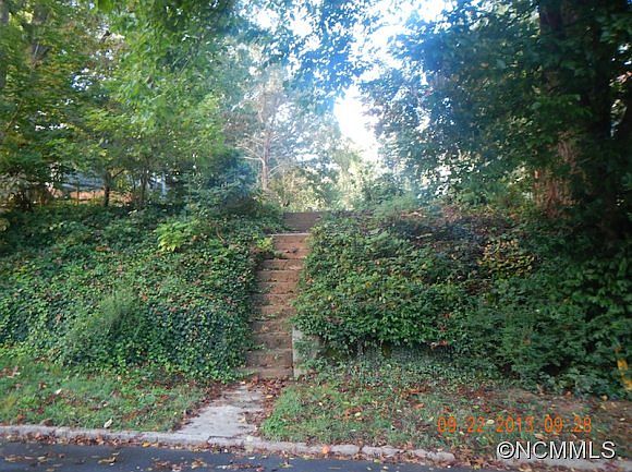1st image of 44 Linden Ave