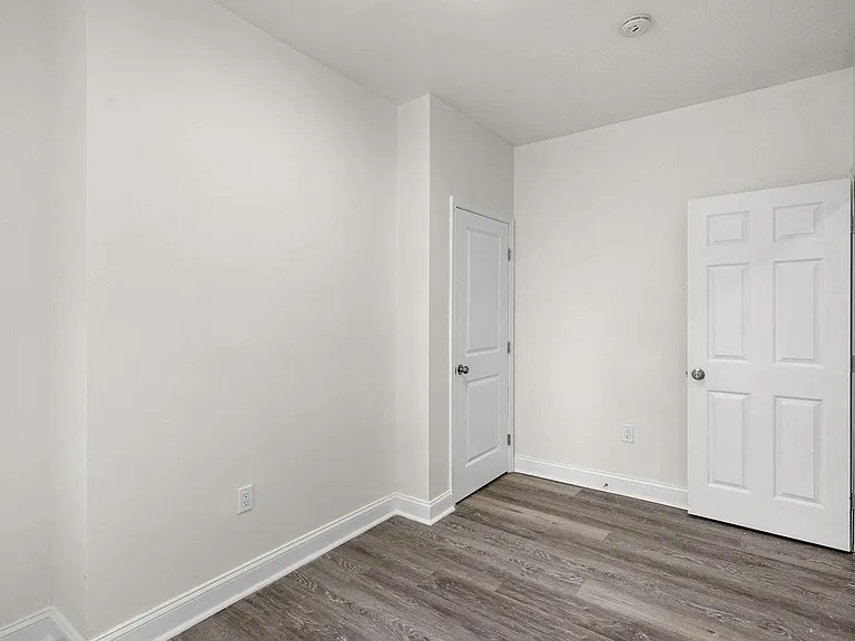 2412 Francis St — Photo 11