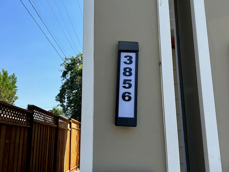 3856 Vineyard Ave — Photo 2