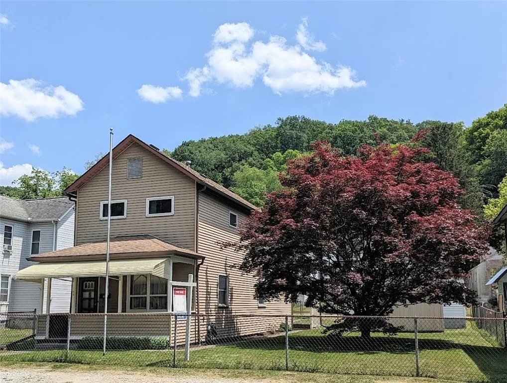 1129 Wall Ave photo 1