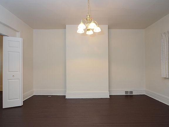 3rd image of 1329 2nd Ave