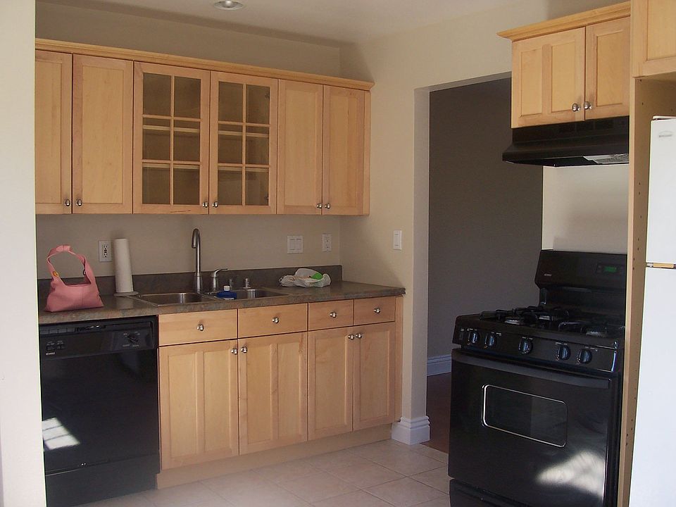 New kitchen with eat in dining space